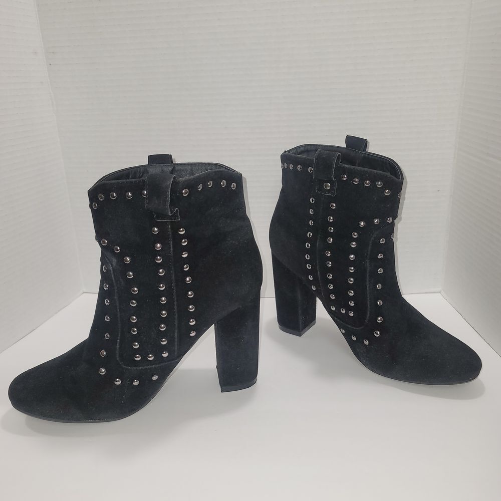 Rue 21 Etc Chunky High Heeled Black Studded Ankle Boots Moto Goth Biker Size 8/9 - Picture 2 of 9